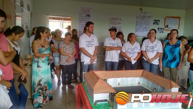 Feira realizada na Escola Estadual Presidente Vargas em Galena (Foto: Divulgação escola)