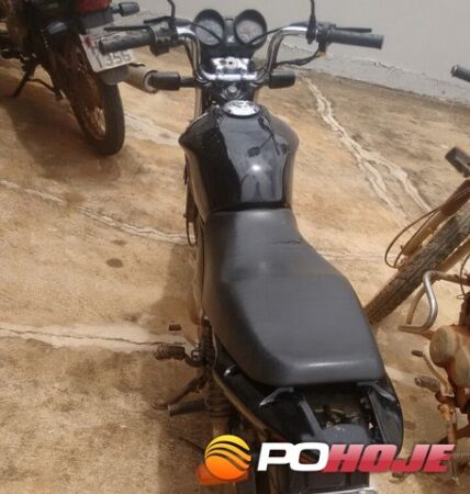 Moto furtada em JoÃ£o Pinheiro usada pelos assaltantes em Lagoa Grande