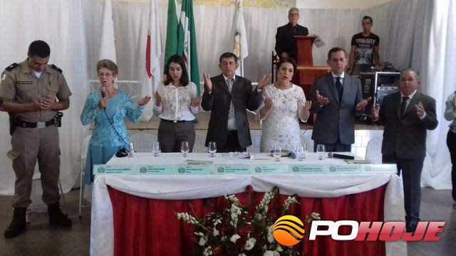 Tenente Santaro, presidente do Consep Dona Dulcelina, Dra. Paula representando o ex-prefeito Palito, JanuÃ¡rio Dentista, ZÃ©lia Queiroz, JoÃ£o Carlos Castilho e Macaquinho.