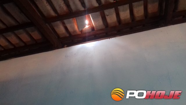 Um dos disparos acertou o detalhado da casa