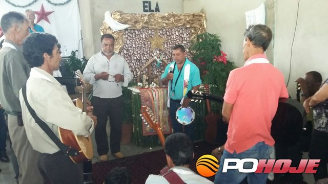 Reza do TerÃ§o pelo Padre Preguinho e Monsenhor Magno em Andrequice 2016 (Foto: Arquivo Pohoje).