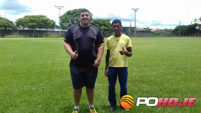 Diretor de esportes VÃ­tor Bernardes e o coordenador de escolinhas 