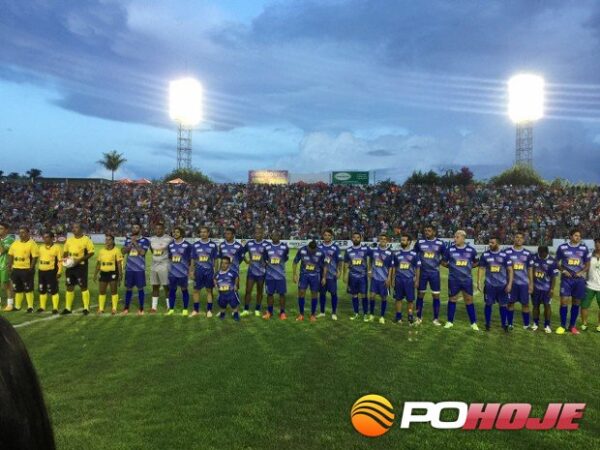 Gusttavo Lima faz jogo solidário com presença de Caio Castro (Foto: Divulgação/ Silvia Colmenero e Manuela Pimentel)