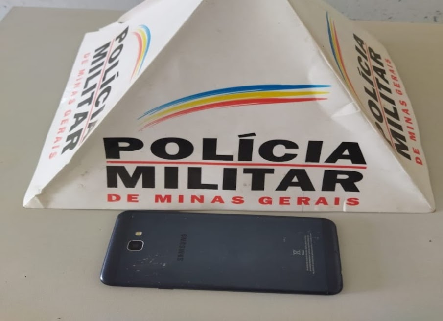 PM prende homem por receptação após ser flagrado celular furtado na