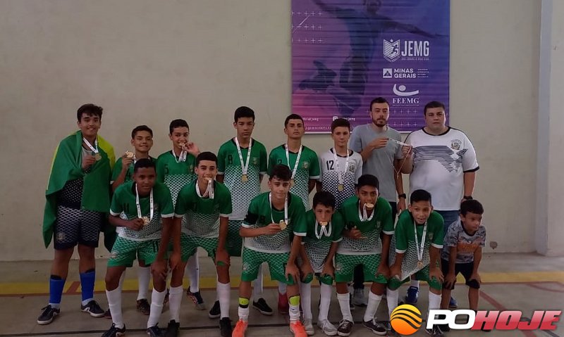 É tetra! Escola Municipal Carmem Celina goleia no Futsal Masculino e vai  para Etapa Regional dos Jogos Escolares de Minas Gerais - PO Hoje