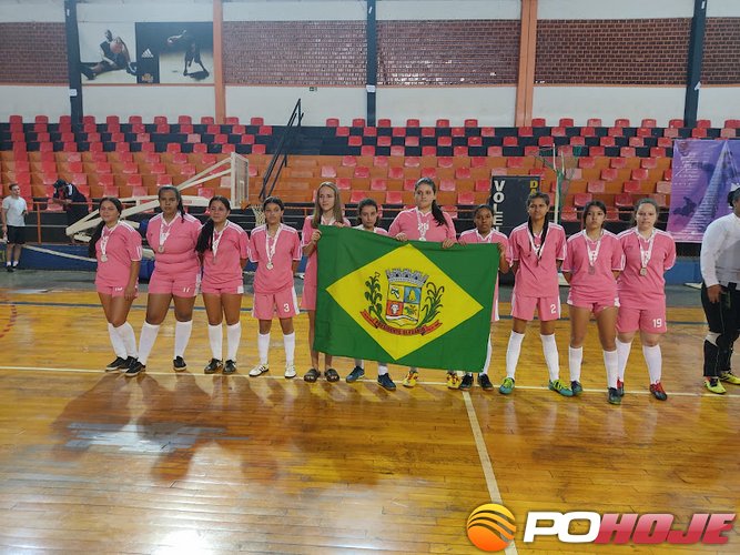 É tetra! Escola Municipal Carmem Celina goleia no Futsal Masculino e vai  para Etapa Regional dos Jogos Escolares de Minas Gerais - PO Hoje