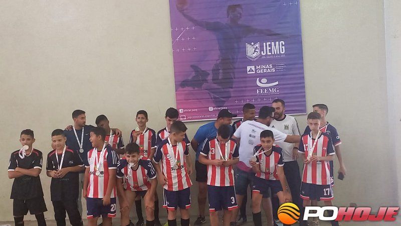 É tetra! Escola Municipal Carmem Celina goleia no Futsal Masculino e vai  para Etapa Regional dos Jogos Escolares de Minas Gerais - PO Hoje