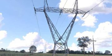 Prepare o bolso: Aneel aciona bandeira vermelha patamar 2, e conta de luz vai subir ainda mais