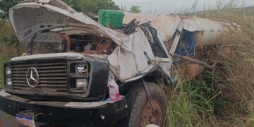 Motorista de 45 anos morre em acidente com caminhão-pipa na Rodovia do Leite, em Lagoa Grande