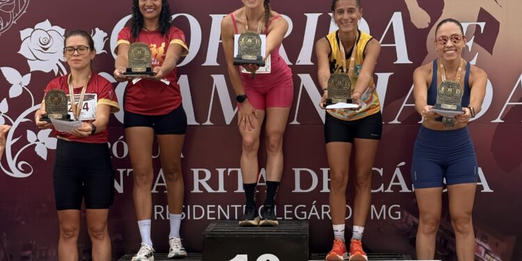 Michelle Dayanne Sousa Marra vence em casa e conquista título da 1ª Corrida da Paróquia Santa Rita de Cássia, em Presidente Olegário