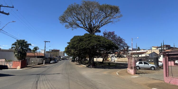 Sol, tempo seco e frio nas manhãs marcam a semana em Presidente Olegário