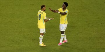 Jogo do Brasil altera expediente de bancos e órgãos públicos na segunda-feira (29) em Presidente Olegário