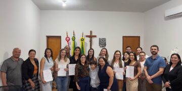 Prefeitura de Presidente Olegário dá posse a 15 novos servidores da Educação aprovados em concurso