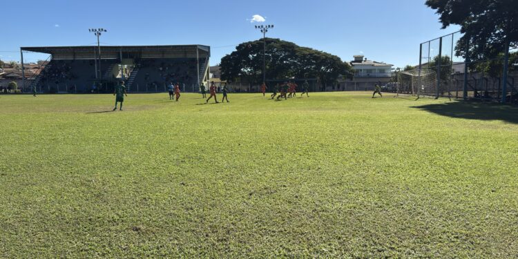 Vargem Grande e Imperial vão decidir o título do Campeonato Municipal Élio Sabiá 2026