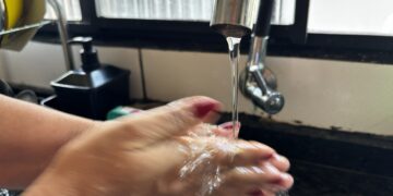 Falta de energia interrompe abastecimento e deixa bairros de Presidente Olegário sem água