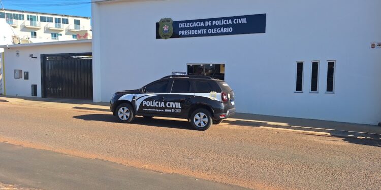 Polícia Civil prende homem de 34 anos investigado por descumprir medidas protetivas contra a ex-mulher