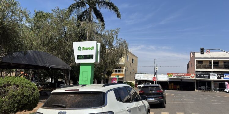 Presidente Olegário registra 40°C nesta quarta-feira (30), um dos dias mais quentes do ano