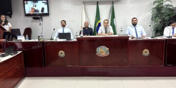 Câmara Municipal aprova regularização de cinco imóveis, R$ 53 mil para o Lar Santa Rita e nome de praça