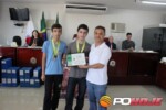 Professor Roberto e os alunos Gabriel Pacheco e Gabriel Mendonça